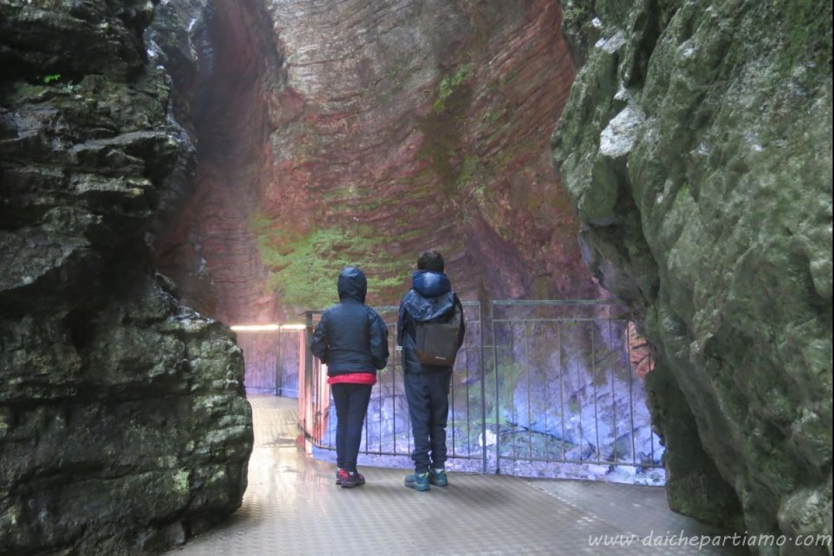 grotta-inferiore-cascata-varone
