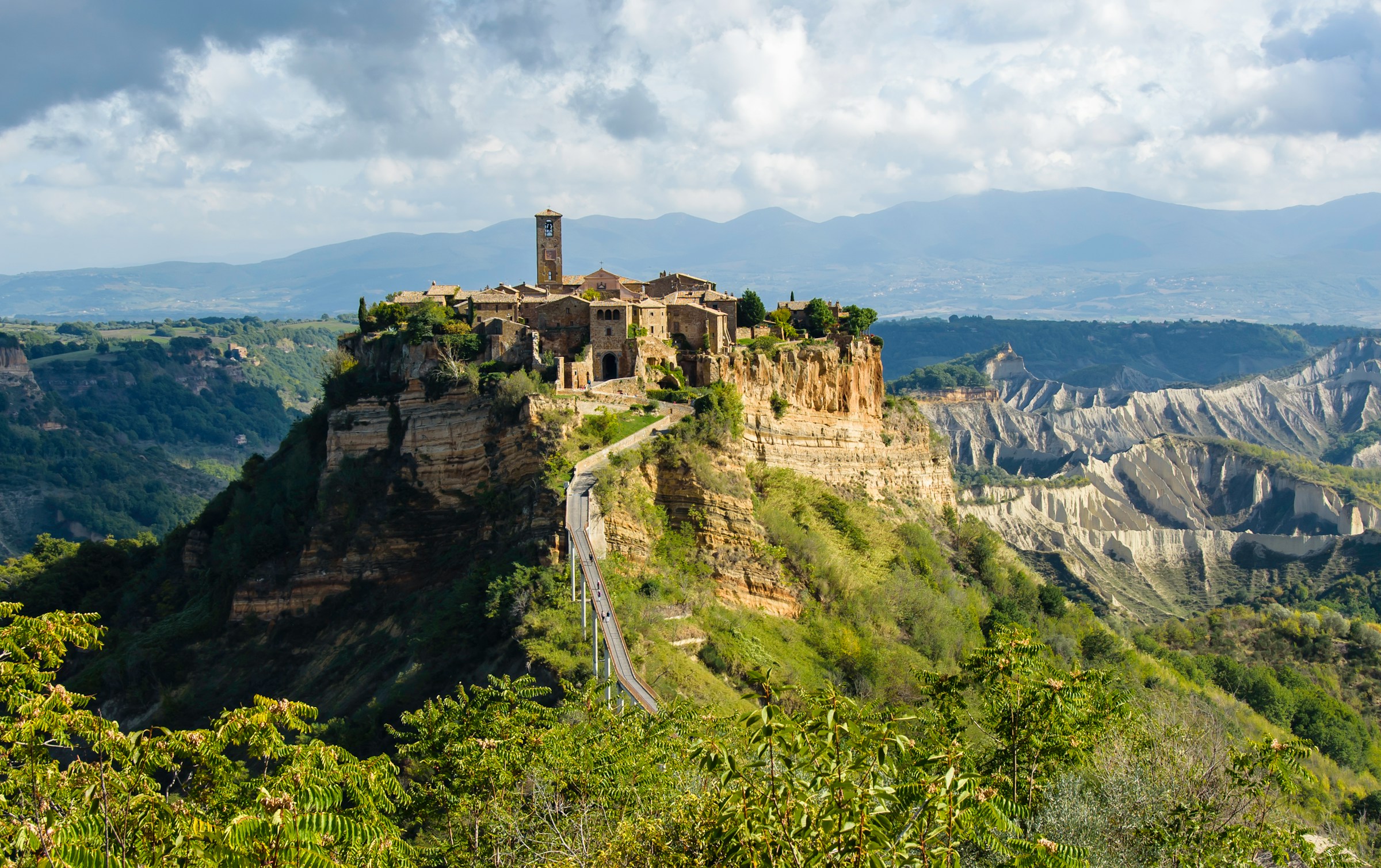 Civita di Bagnoregio, Orvieto, Spoleto. Le città sospese.