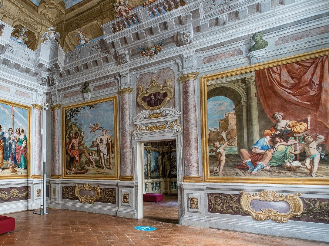 Palazzo Ducale magnifica residenza barocca e Modena in festa