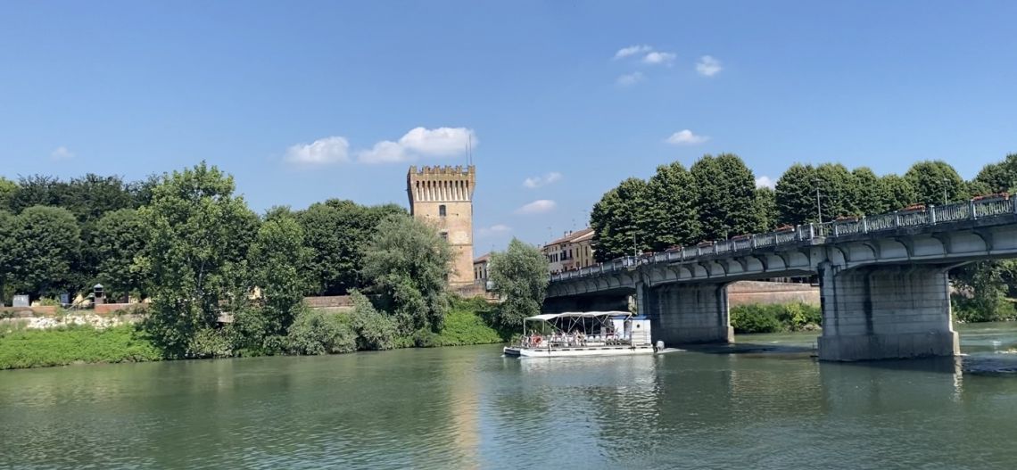Cremona, città della musica e minicrociera sull’Adda