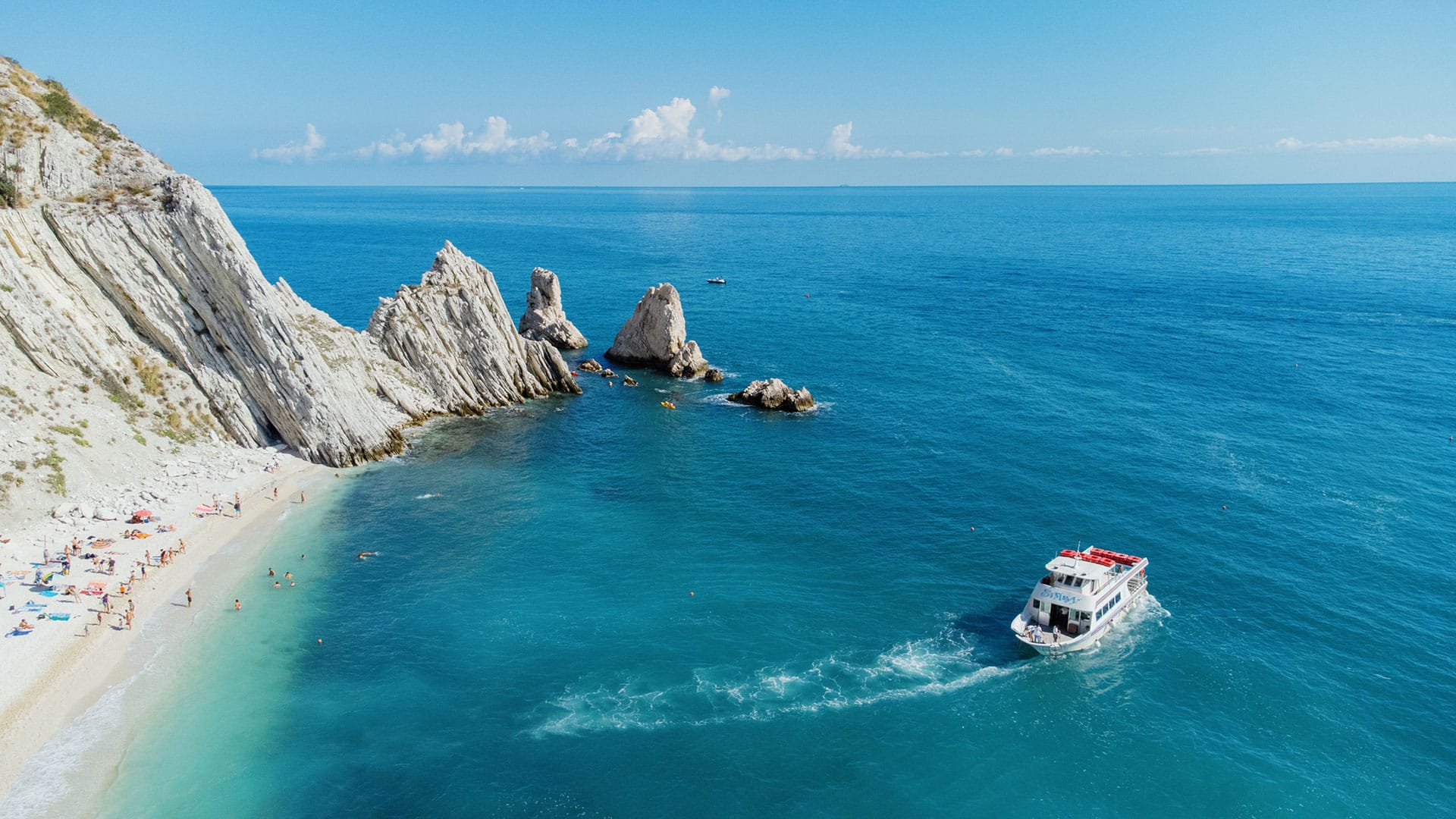 Minicrociera sulla Riviera del Conero, borghi e città marinare