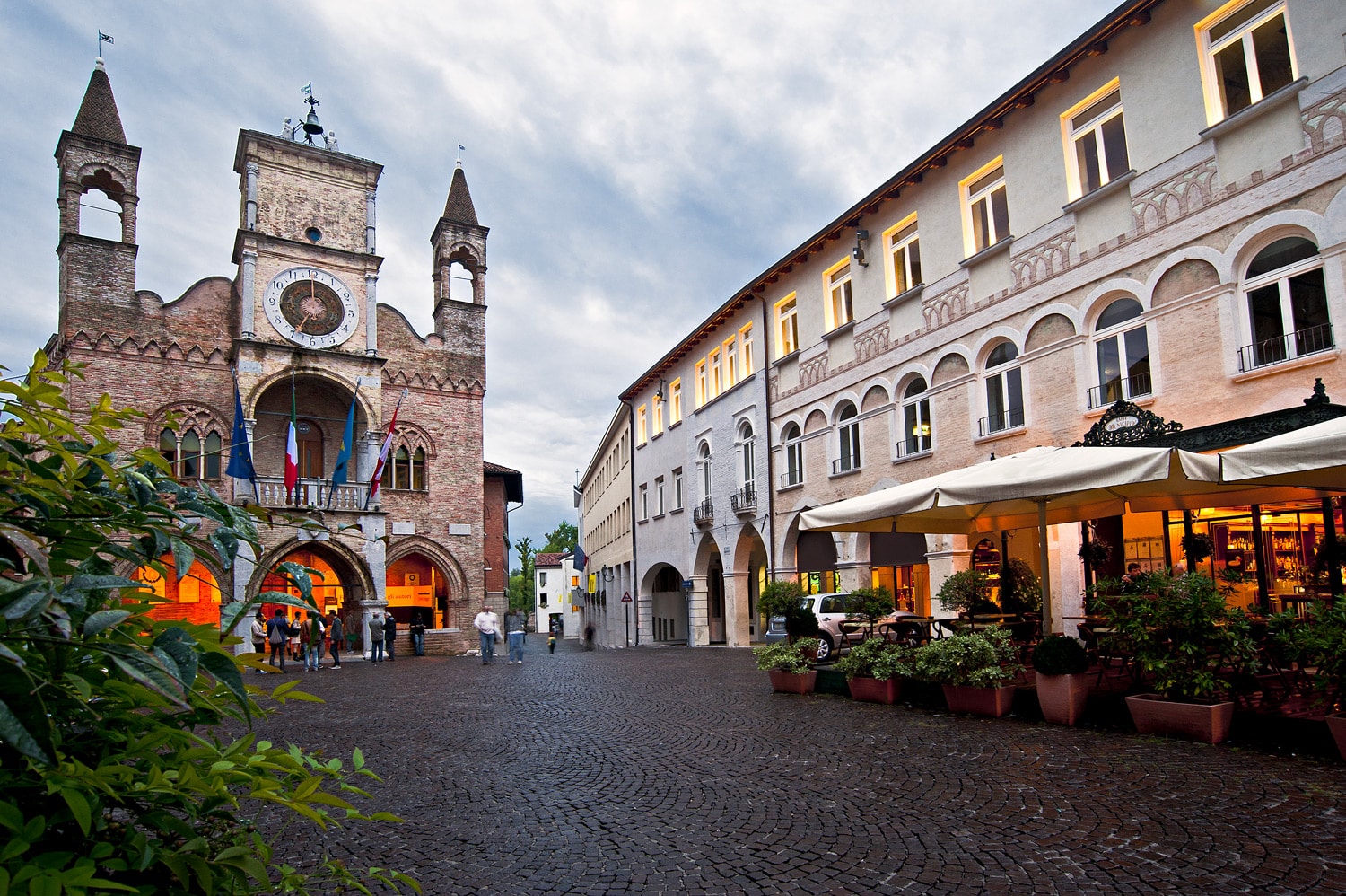 Pordenone città dipinta e Valvasone borgo friulano tra i più belli d’Italia
